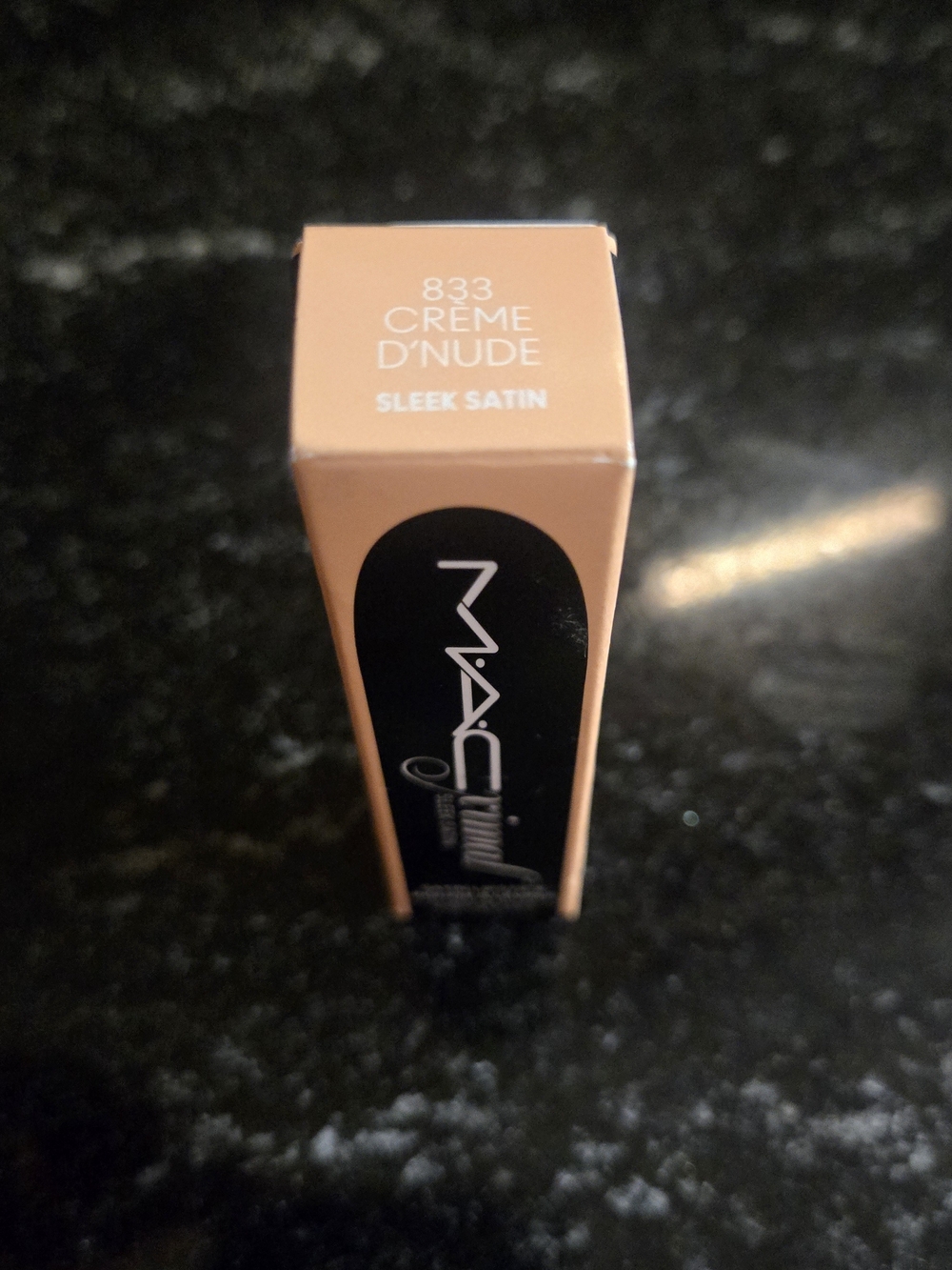 MAC Cremesheen Satin Lipstick -833 Creme D'Nude - Picture 2 of 3